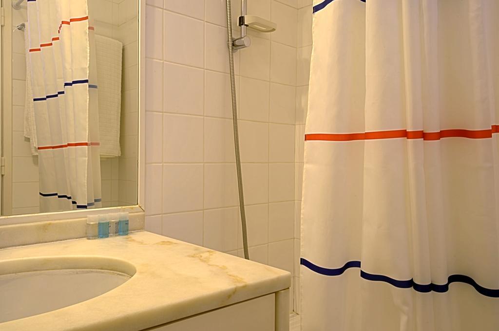 ポルタス ド テアトロ アパートメント リスボン 部屋 写真